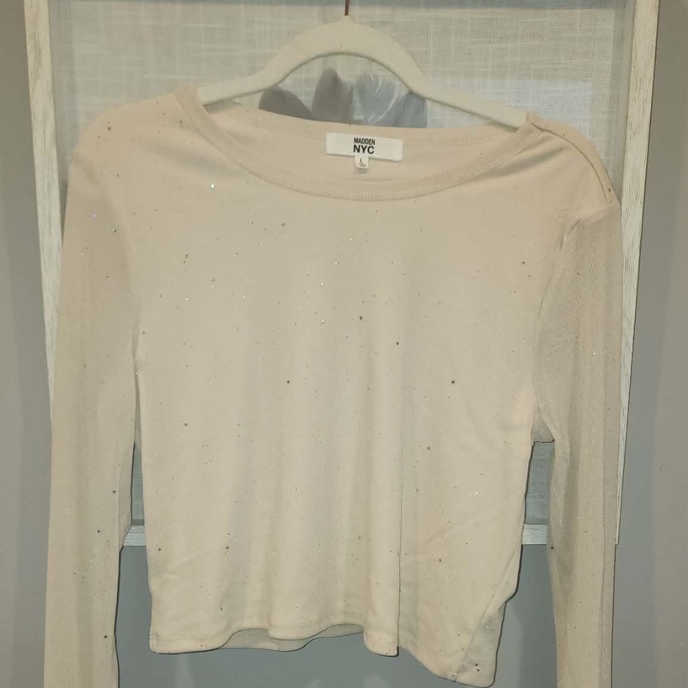 Cute top by Madden NYC